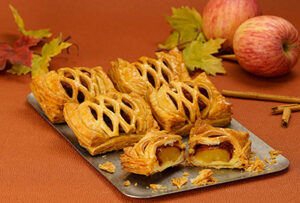 “ごろっと食感”が主役。贅沢アップルパイが11月1日(土)に新登場。