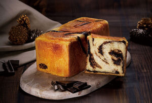 【オンラインストア】and more限定の「メルティショコラ食パン」がオンラインストアに登場。