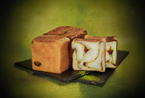 【オンラインストア】and moreの「西尾抹茶とあずきのブレッド」が登場。