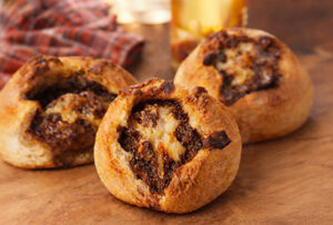 2月20日(金)、寒い季節にうれしい。食べ応えのある惣菜パンが新登場。